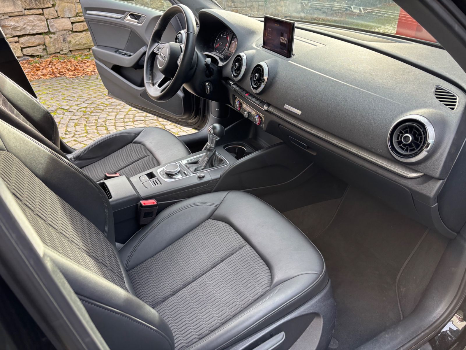 Audi A3 Sportback 35 TDI design foto 11