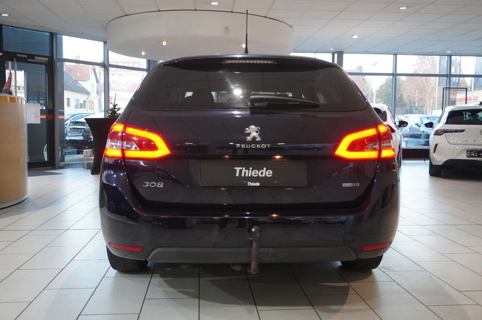 Fahrzeugabbildung Peugeot 308 SW 1.6 HDI ACTICE NAVI/SH/PDC/TEMP/SPORT/AHK