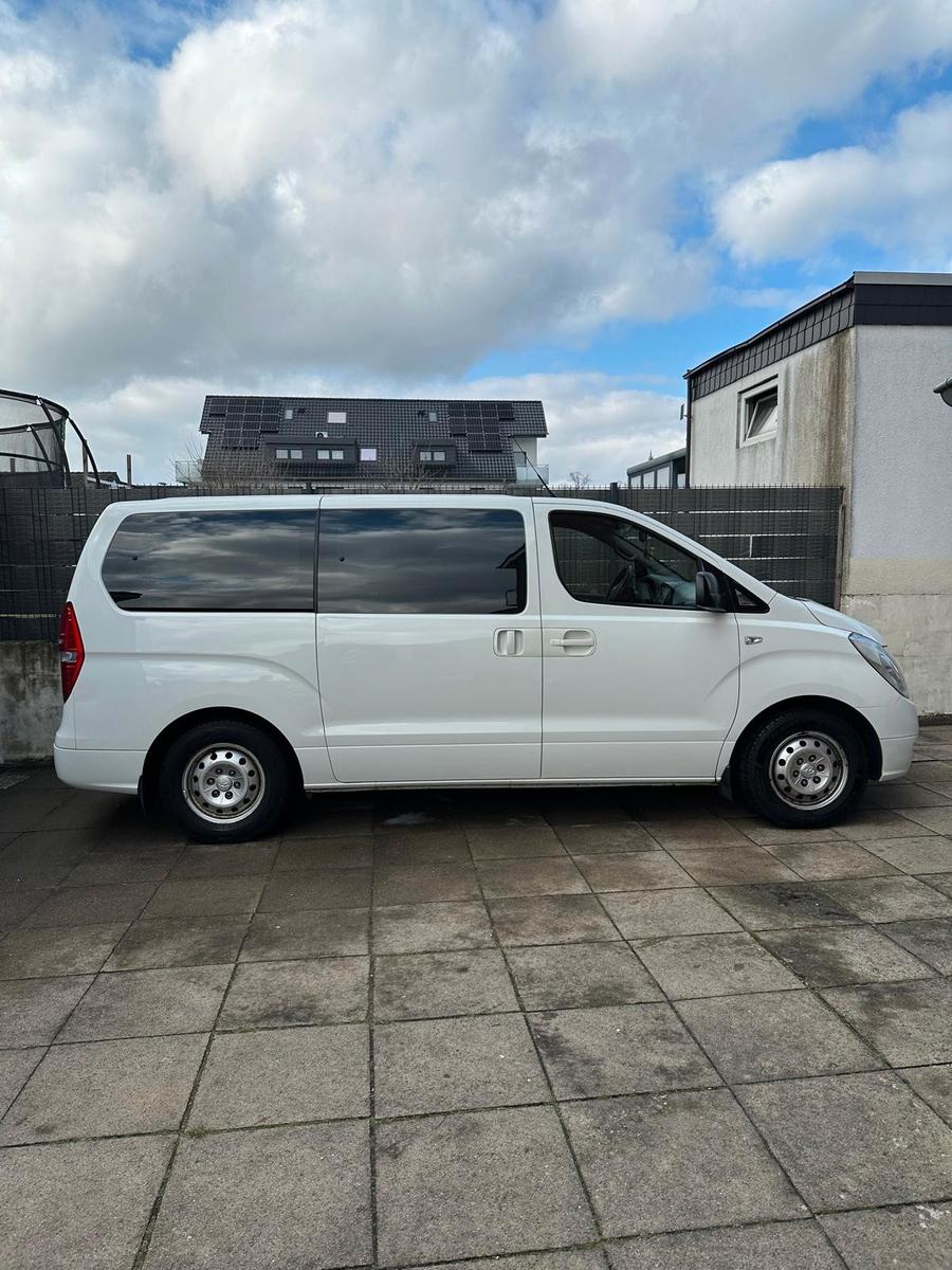 Hyundai H-1