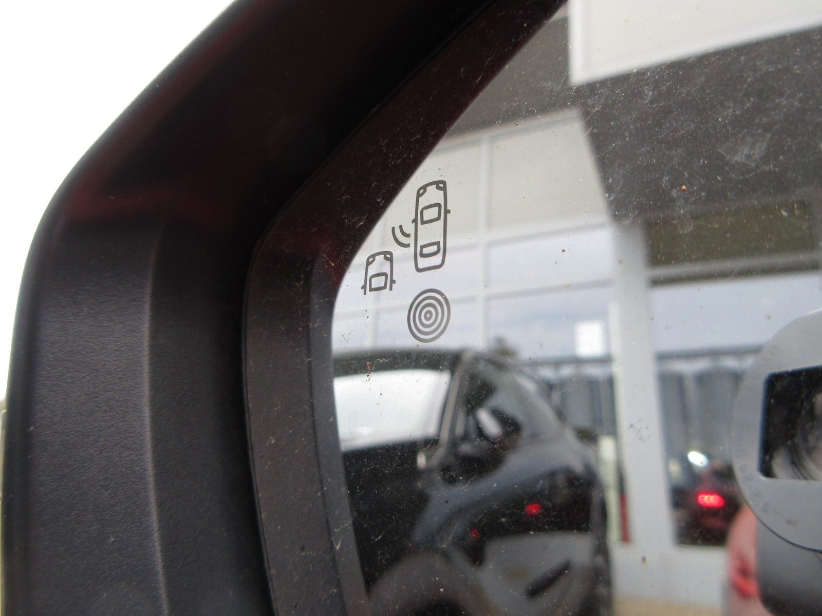 Fahrzeugabbildung Peugeot 208 GT Pack LED/NAVI/SHZ/PANO/HEADUP/PDC/17"