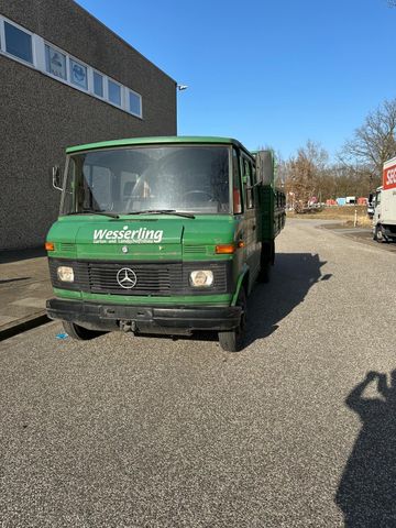 Mercedes-Benz L608 D