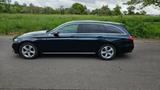 Mercedes-Benz E250T Autom. stilvolle Ausstattung, top gepflegt - mit Benzin-Antrieb: Grün, Kombi