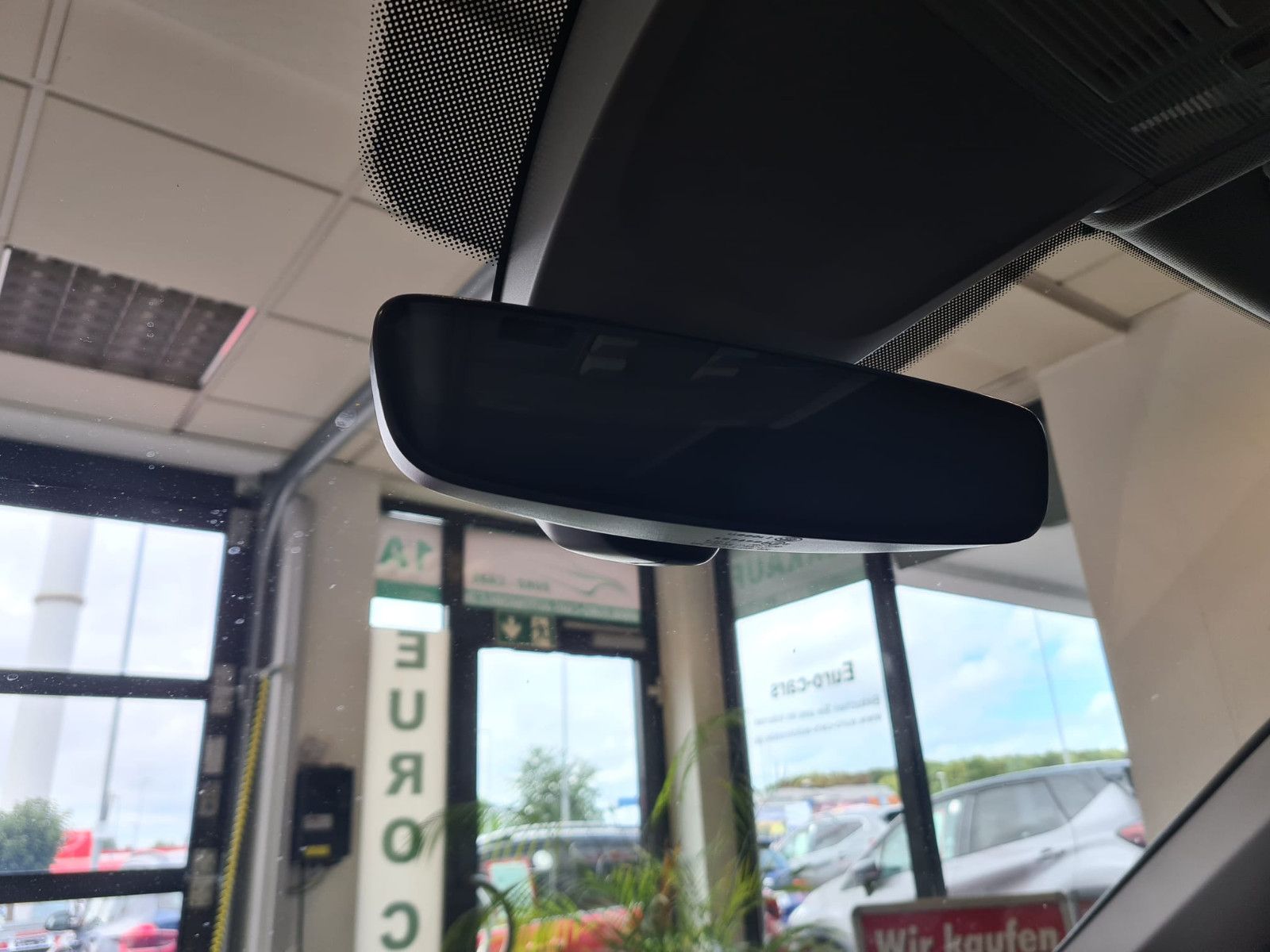 Fahrzeugabbildung Volkswagen Tiguan Allspace Highline 4Motion / LED / NAVI /
