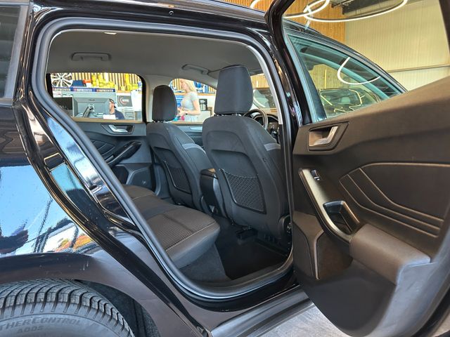 Ford Focus *1.HAND*19%*LED*LKHZ*SPORT*CARPLAY*TEMPO