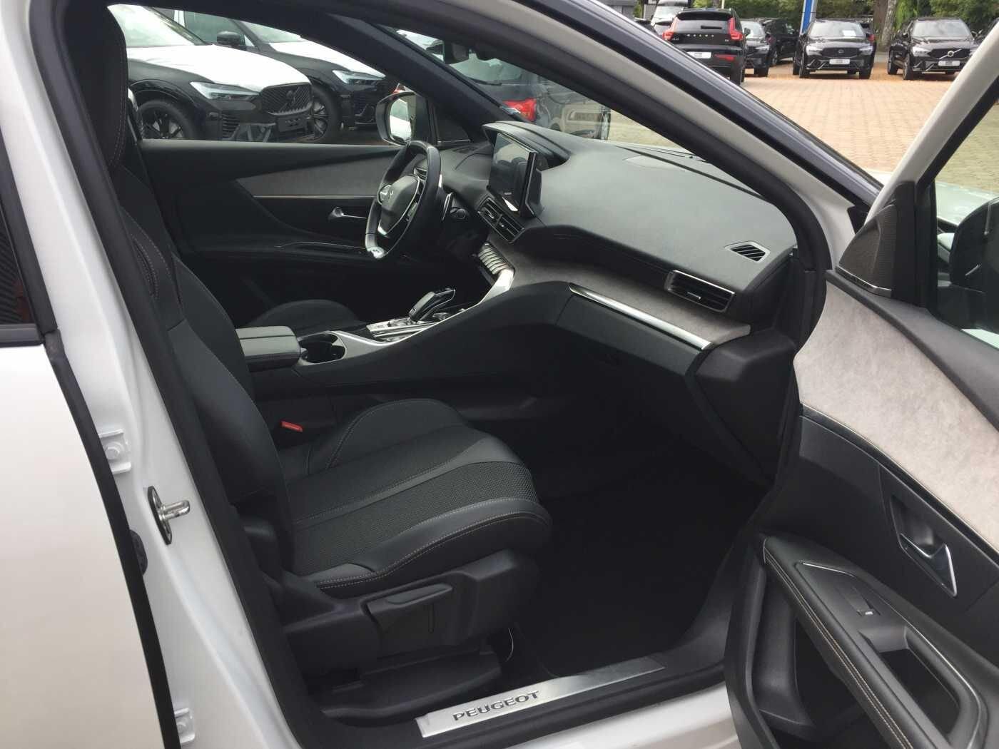 Peugeot 3008 GT AUTOMATIK, BLIS, LED, R-Kamera uvm.