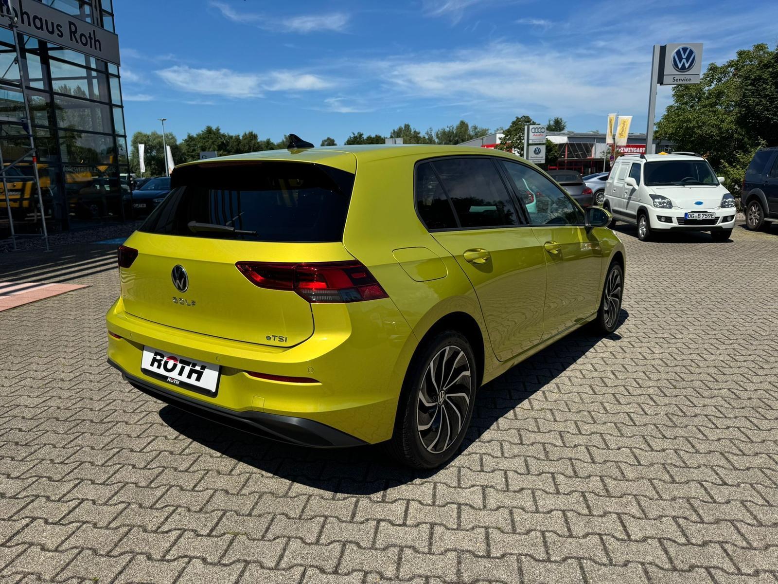 Volkswagen Golf 1.0 eTSI MHEV DSG Life LED*PDC*DAB*ACC*AHK*, миниатюра 5