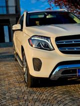 Mercedes-Benz GLS 450 4MATIC  - Mercedes-Benz GLs