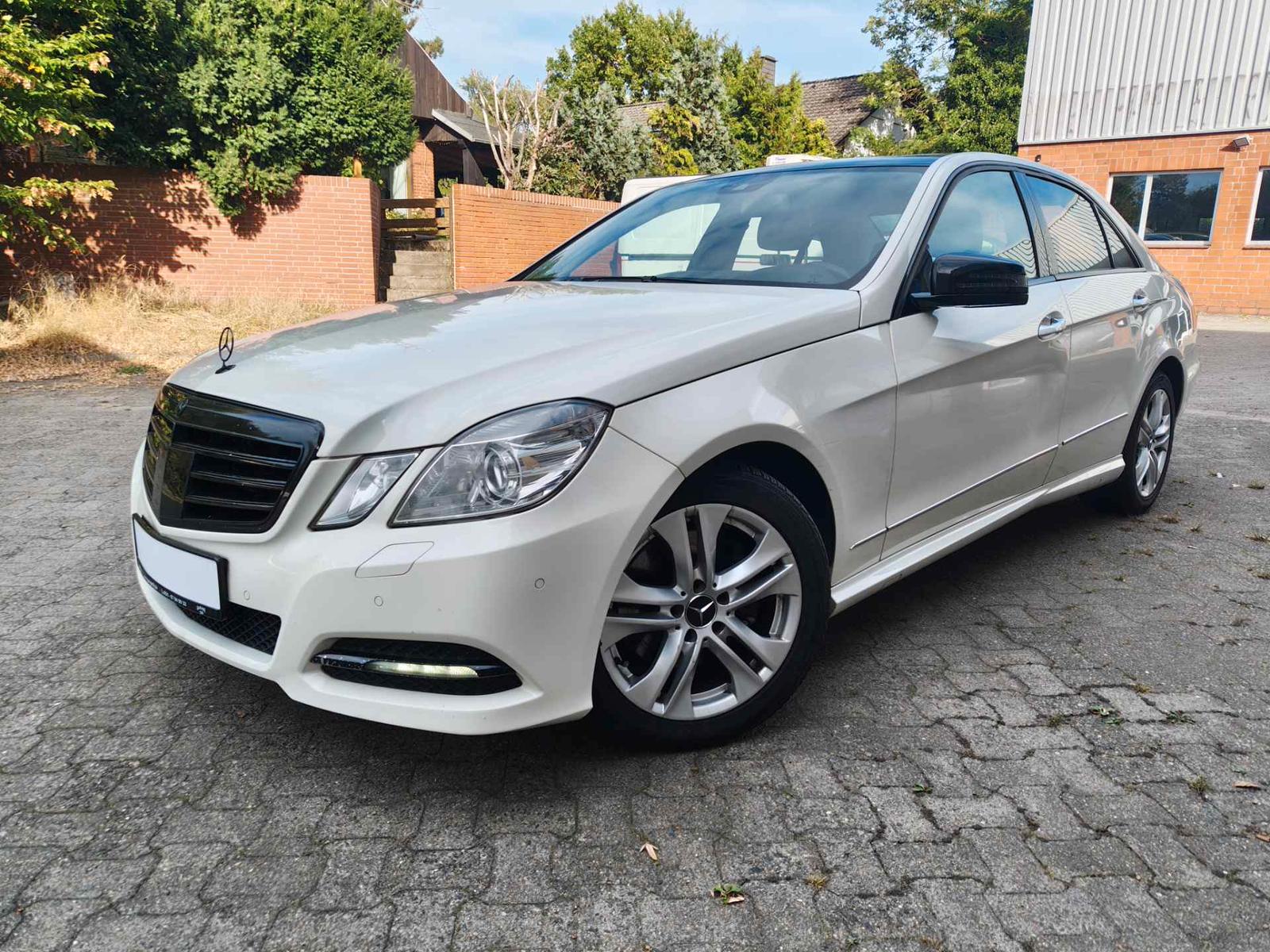 Mercedes-Benz E 350 CDI *4-Matic*Automatik*Leder*GSD*Kamera*
