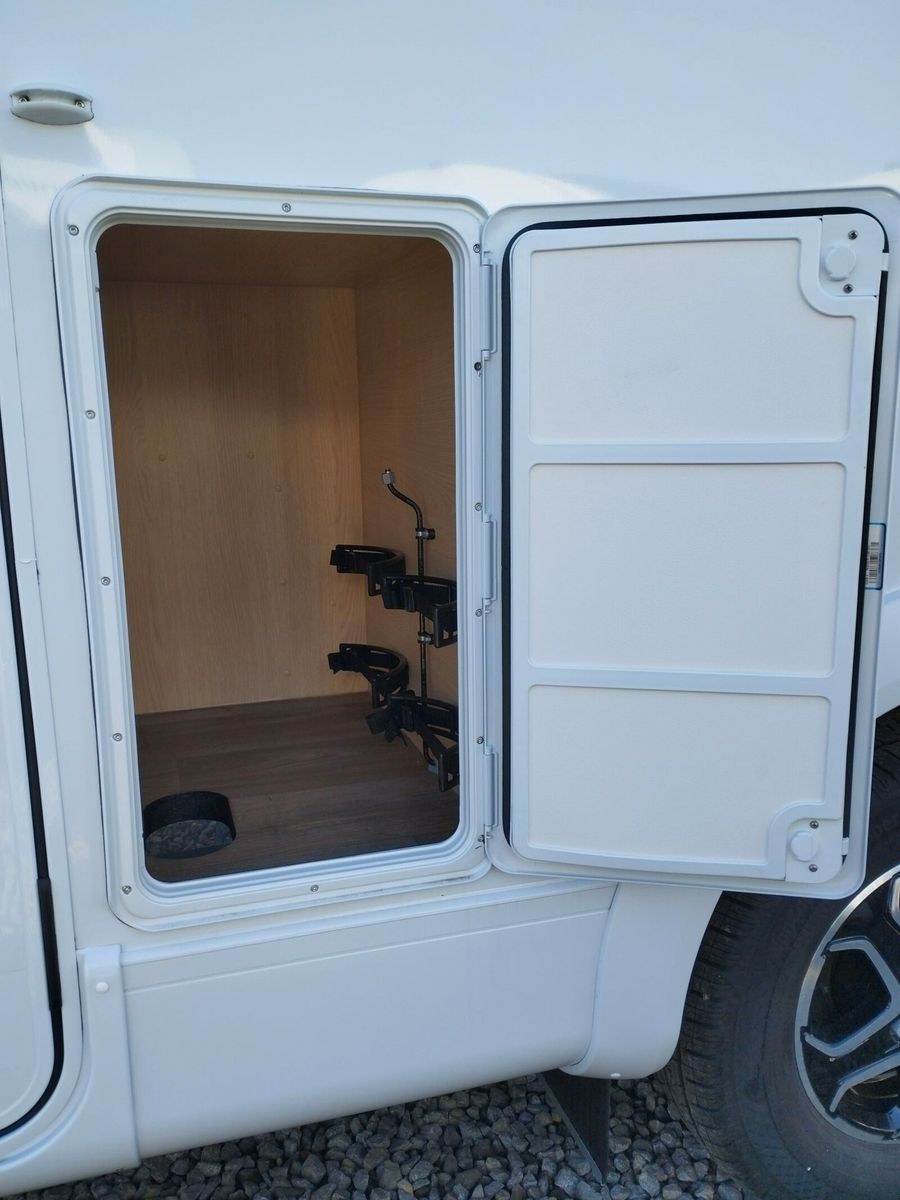 Fahrzeugabbildung Sunlight Adventure T 67 Automatik, Dörr Edition, TV