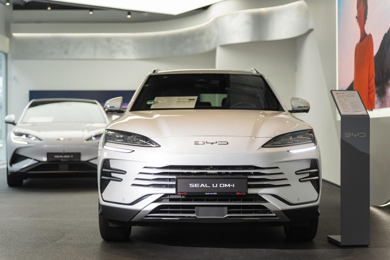 showroom-image-bottom
