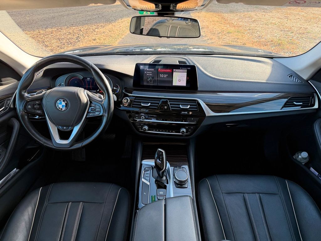 Image of BMW 520