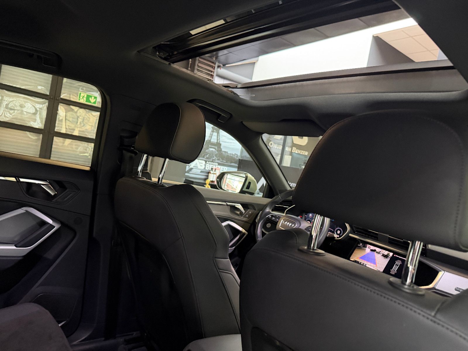 Fahrzeugabbildung Audi Q3 Sportback 45 TFSI quattro S line/PANORAMA/