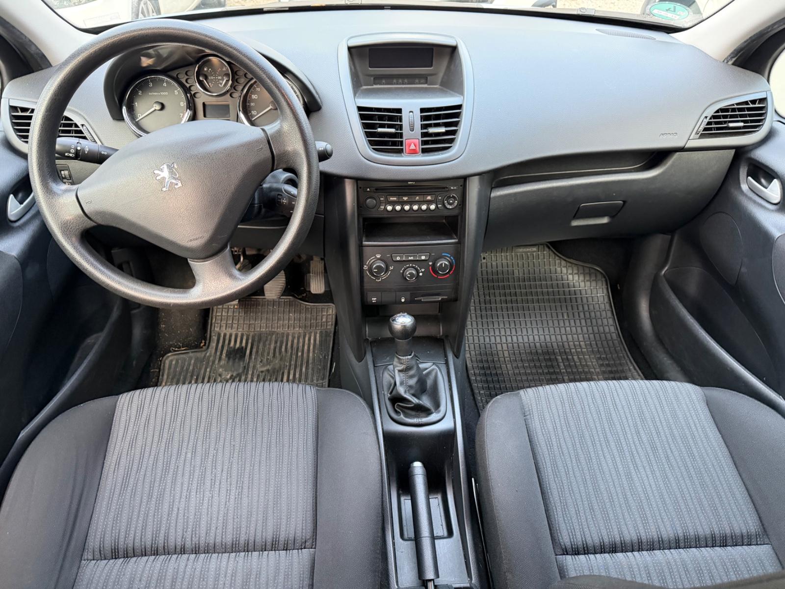 Peugeot 207 2009 — photo 9