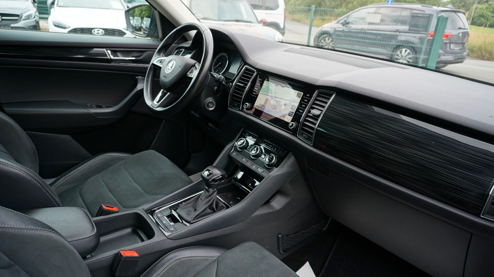 Skoda Kodiaq 2.0 TDI DSG Style*LED*CarPlay*Navi*1.Hand foto 12