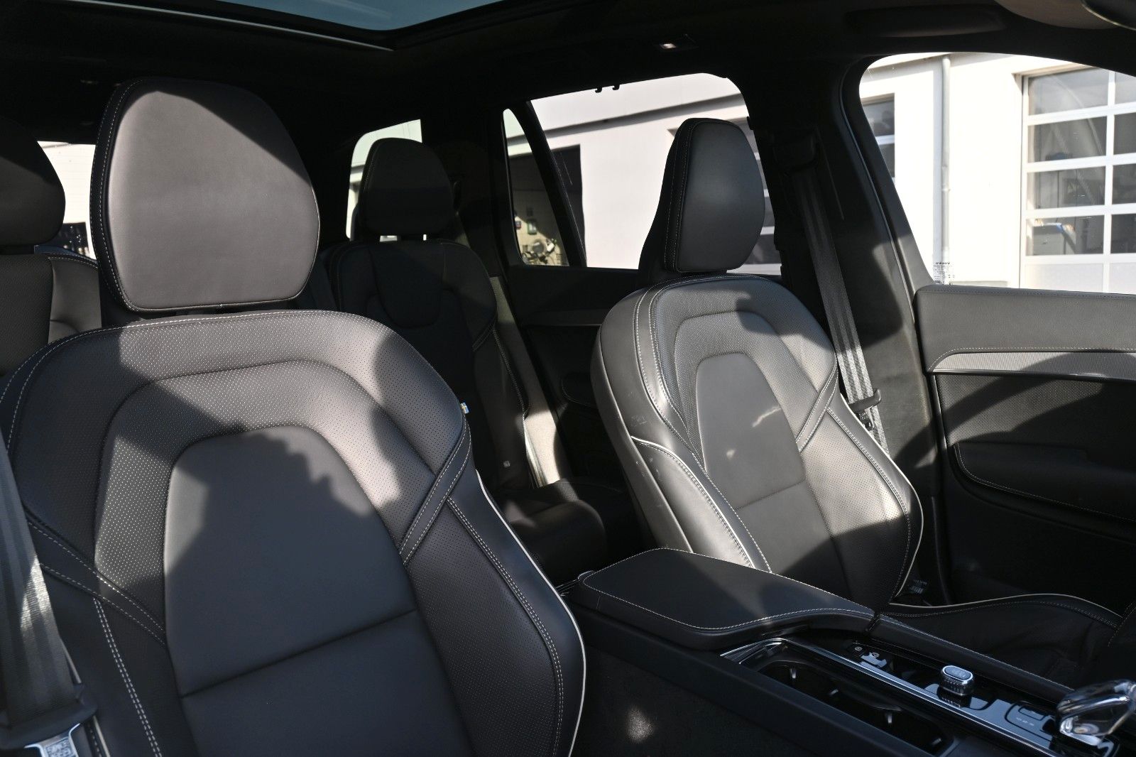 Fahrzeugabbildung Volvo XC90 T8 AWD Ultimate Dark*STDHZG*360°*LUFT*0,5%