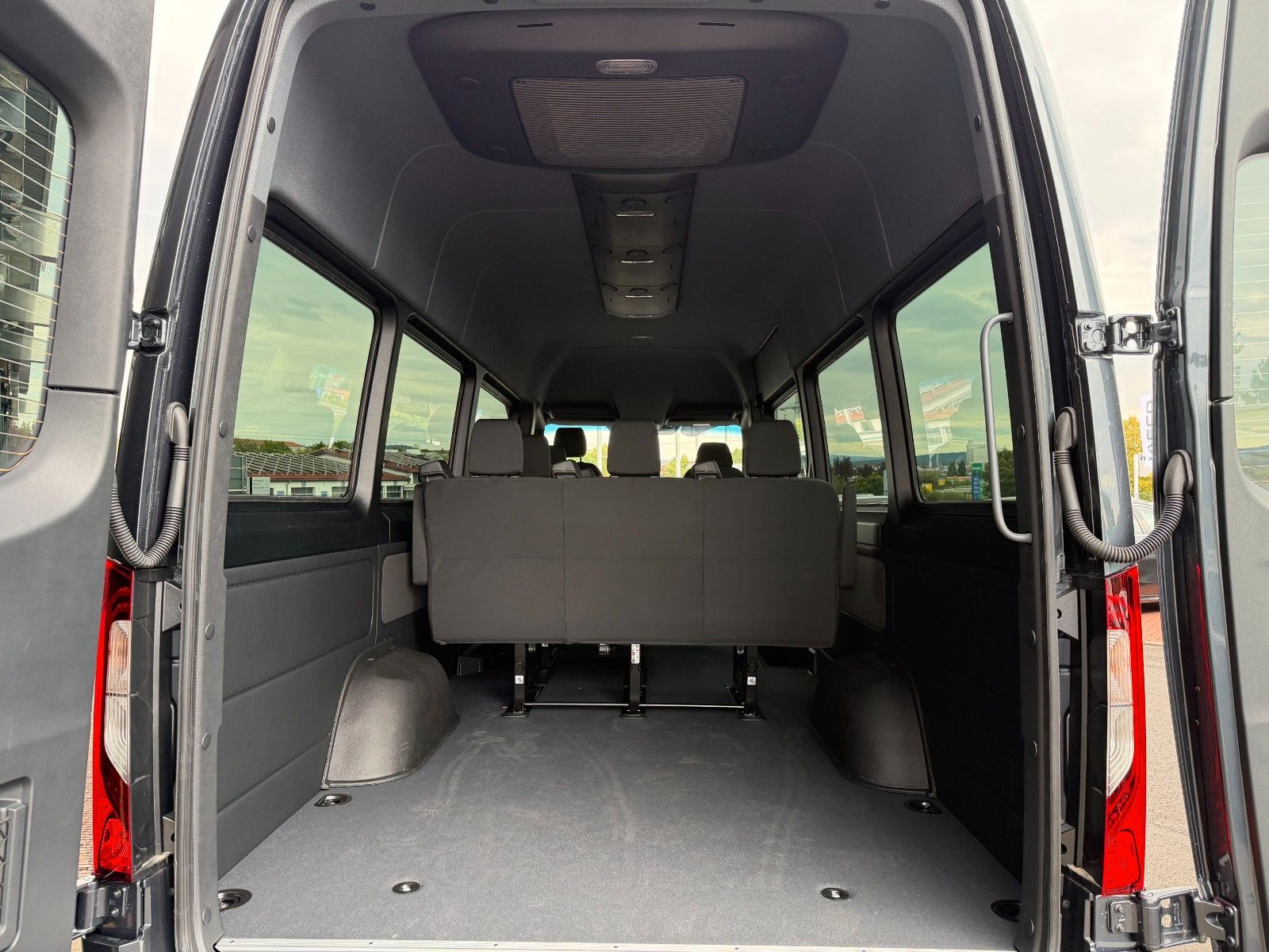 Fahrzeugabbildung Mercedes-Benz Sprinter 317 CDI 9G SELECT Stdh Dachklima LED