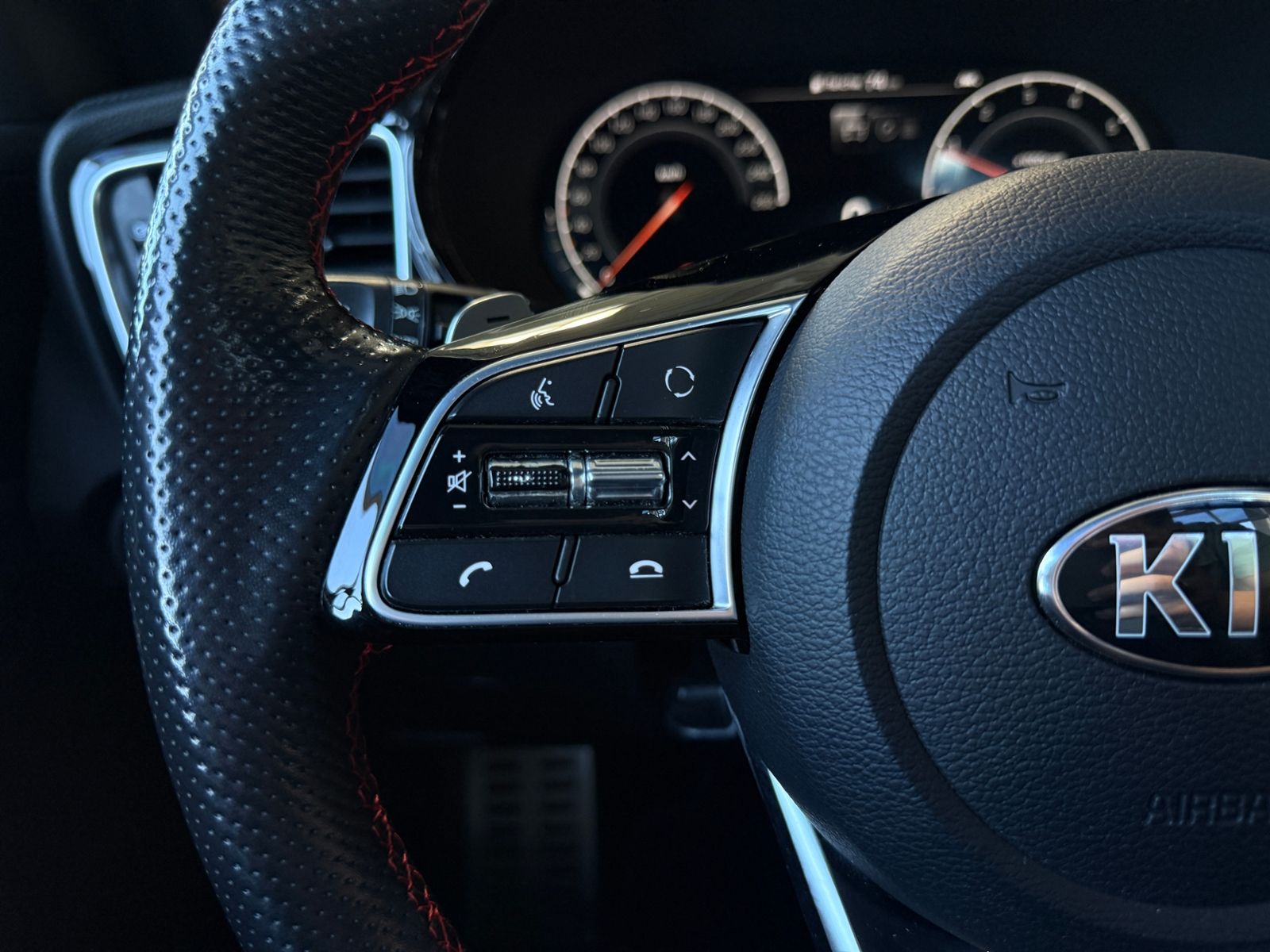 Fahrzeugabbildung Kia ProCeed GT PANO LED NAVI ALU