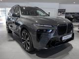 BMW X7 M60i FACEL. PANO AHK HUD 360° LED STANDHZ ACC - BMW X7 M60 mit Anhängerkupplung
