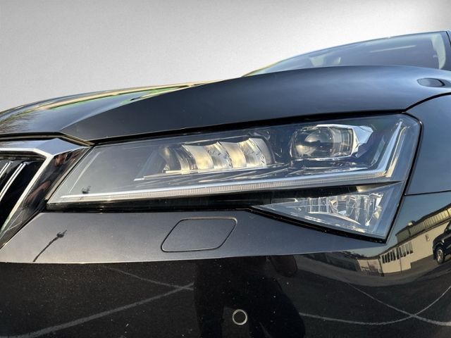 Superb Combi 2.0 TDI DSG STYLE AHK+NAVI+LED+ACC+