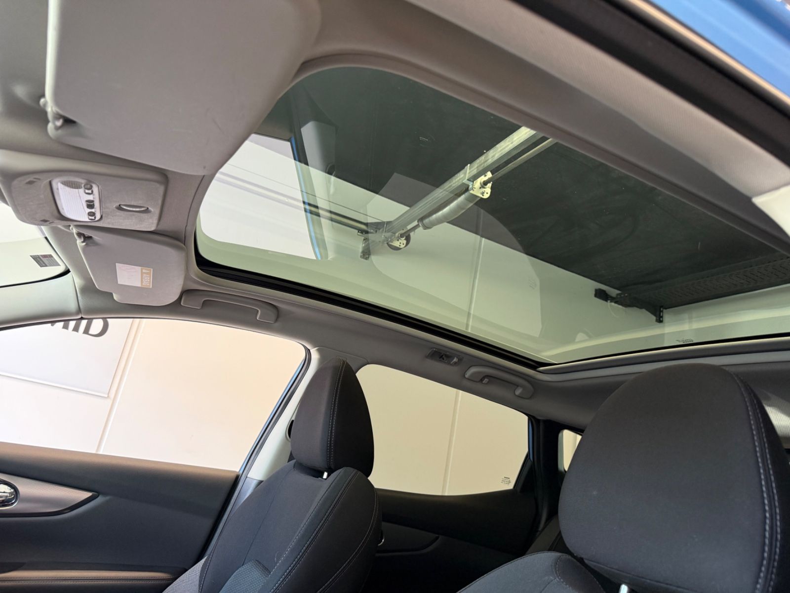 Fahrzeugabbildung Nissan Qashqai N-Connecta, 360° Kamera, Navi, Winterpa.