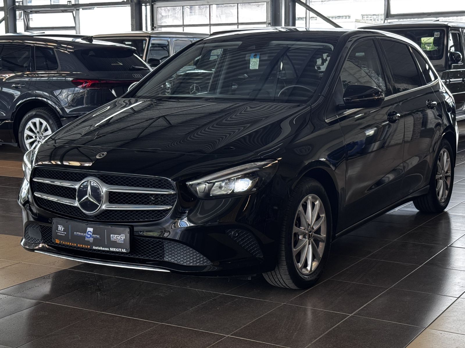 Mercedes-Benz B 250 e R.Cam Navi Teil-Leder SHZ LED DAB MBUX imagem 2
