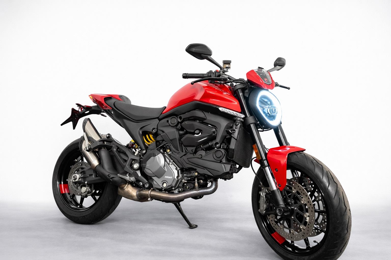 Ducati Monster 937+ Plus
