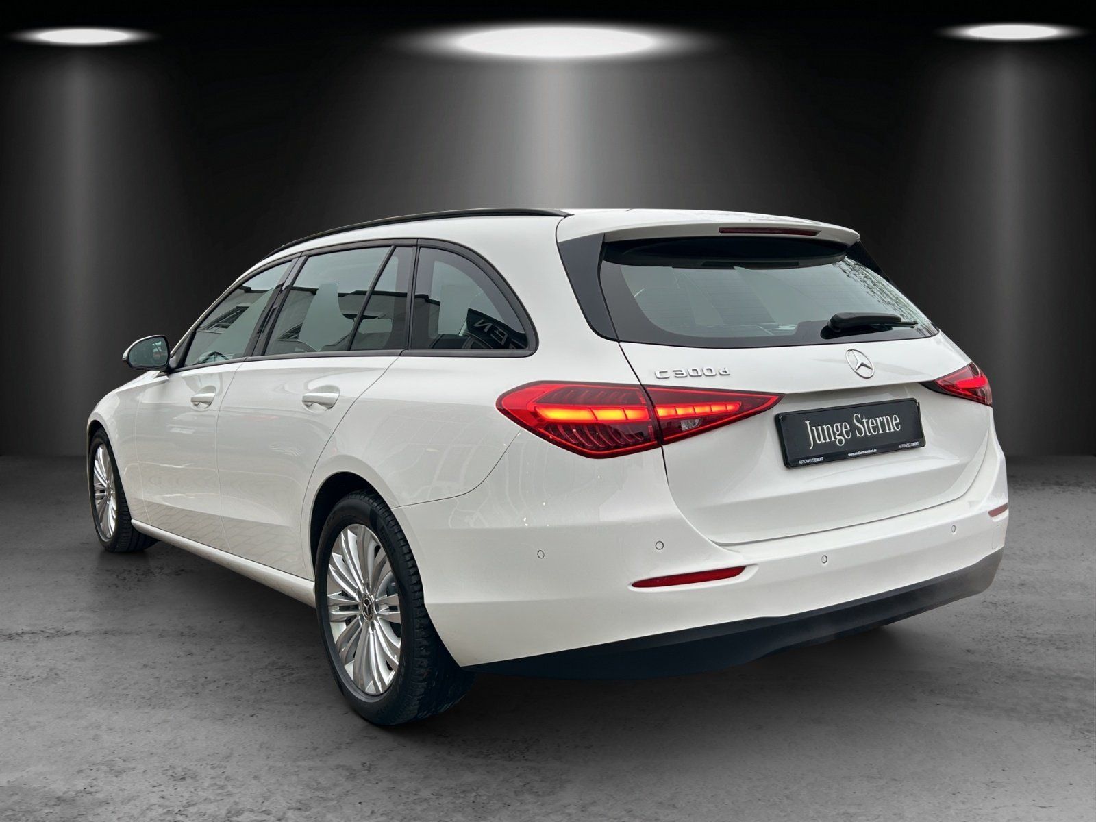 Fahrzeugabbildung Mercedes-Benz C300d T DISTRO Business LED el.Heckkl DAB Kamera