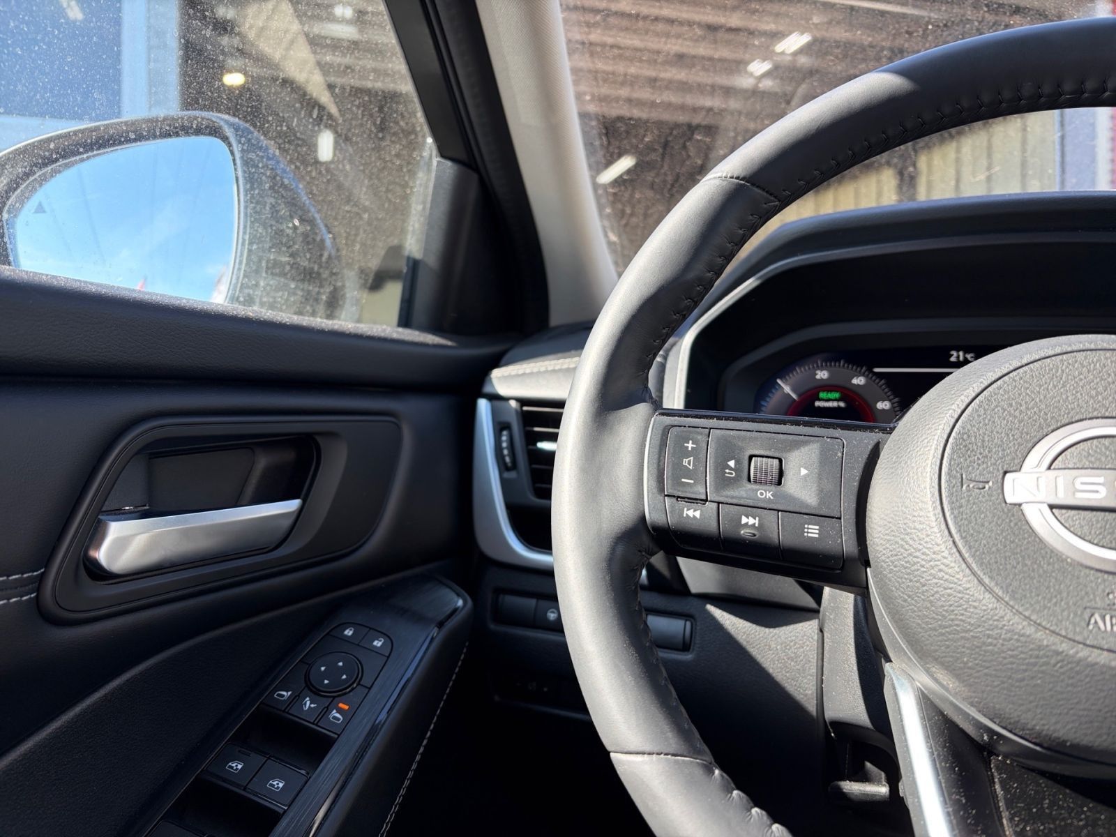 Fahrzeugabbildung Nissan Qashqai 1.5 VC-T Black Edition e-Power*360°Kamer