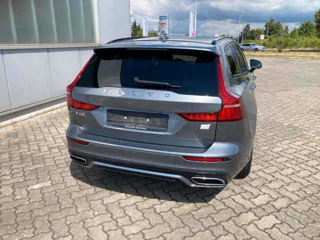 V60 T6 AWD R Design Expression Recharge