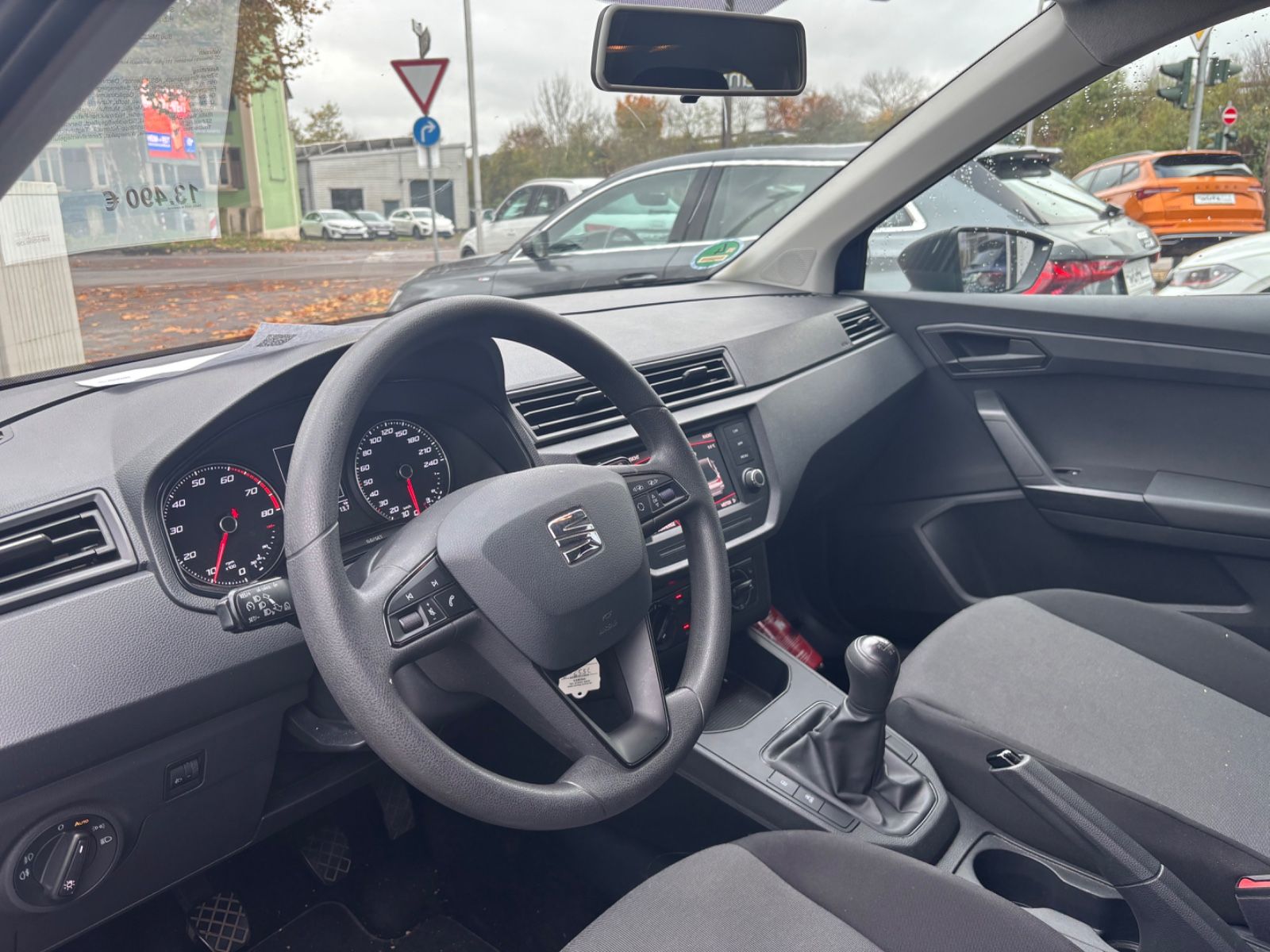 Fahrzeugabbildung SEAT Arona Reference 1.0 TSI SHZ