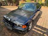 BMW E36 320i Coupe Schalter - BMW 320 aus 1995: 320i