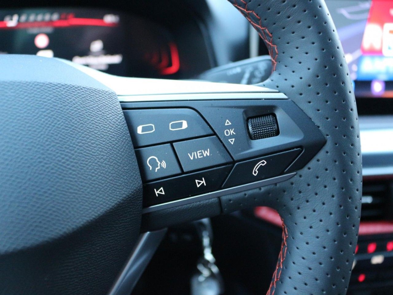 Fahrzeugabbildung SEAT Arona FR 1.0 TSI 115 PS 7-Gang-DSG VFW