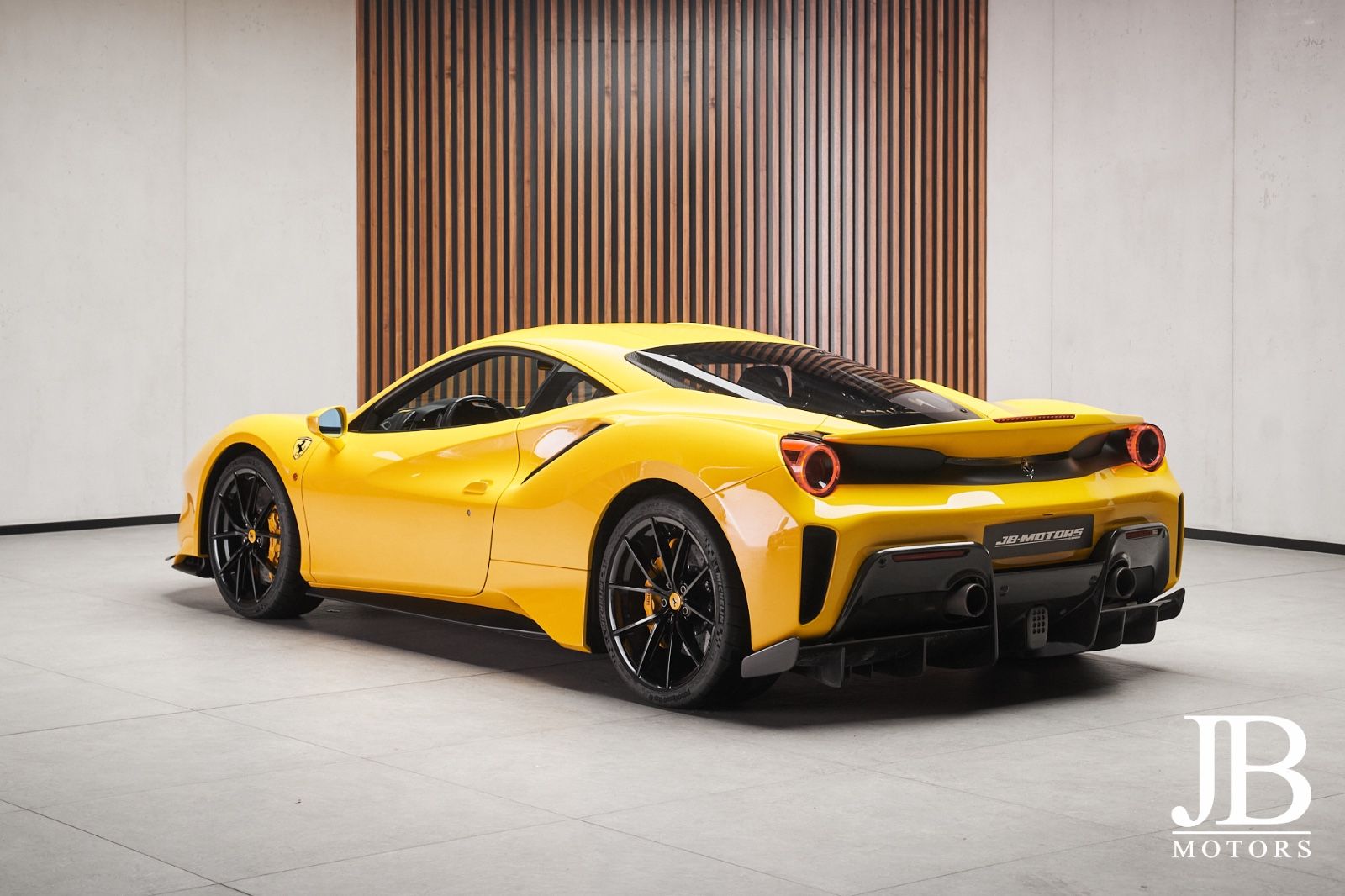 Fahrzeugabbildung Ferrari 488 Pista Racing Seats Lightweight Carbon German