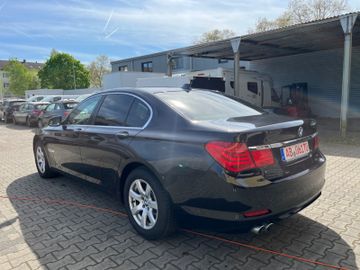 BMW 730 - 6