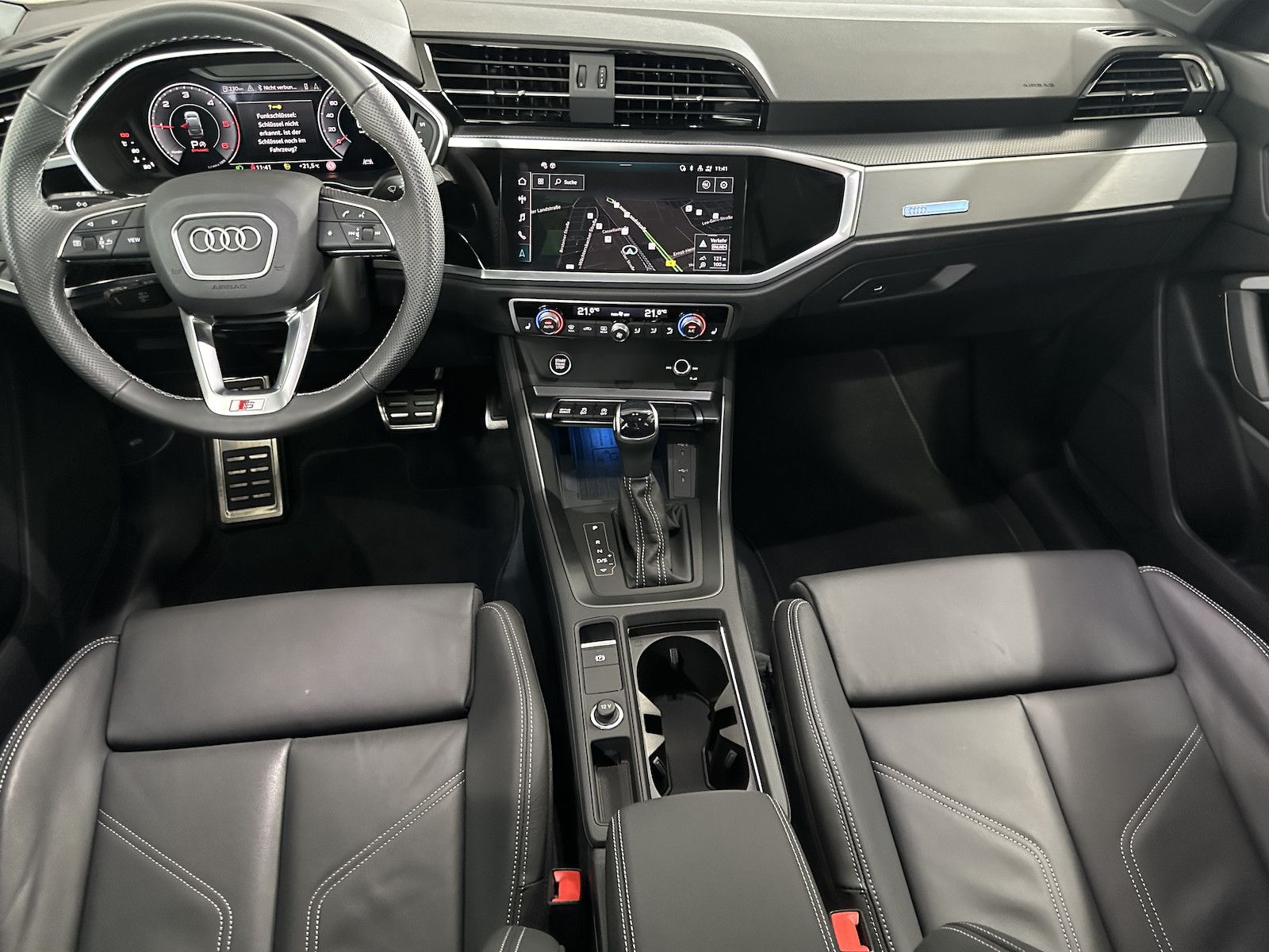 Fahrzeugabbildung Audi Q3 Sportback 35 TDI S line/Pano/Matrix/20´/RFK