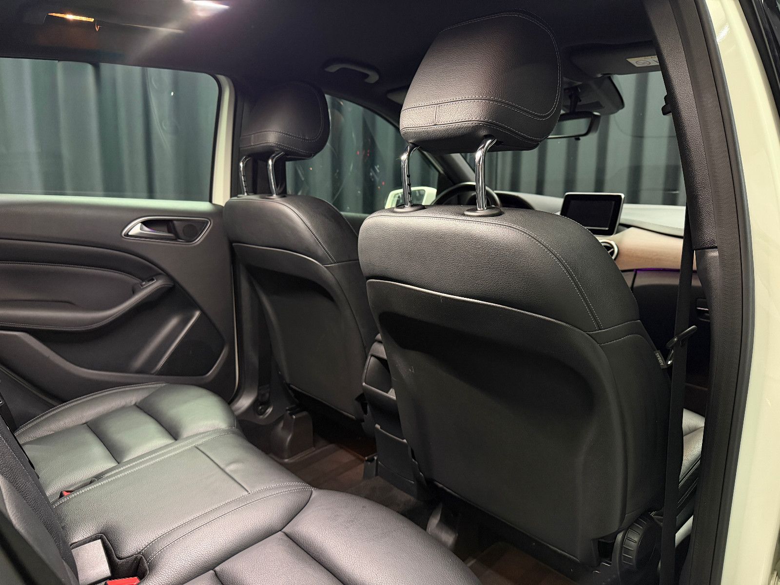 Fahrzeugabbildung Mercedes-Benz B 220 CDI |AUTOMATIK|NAVI|RF-CAM|LEDER
