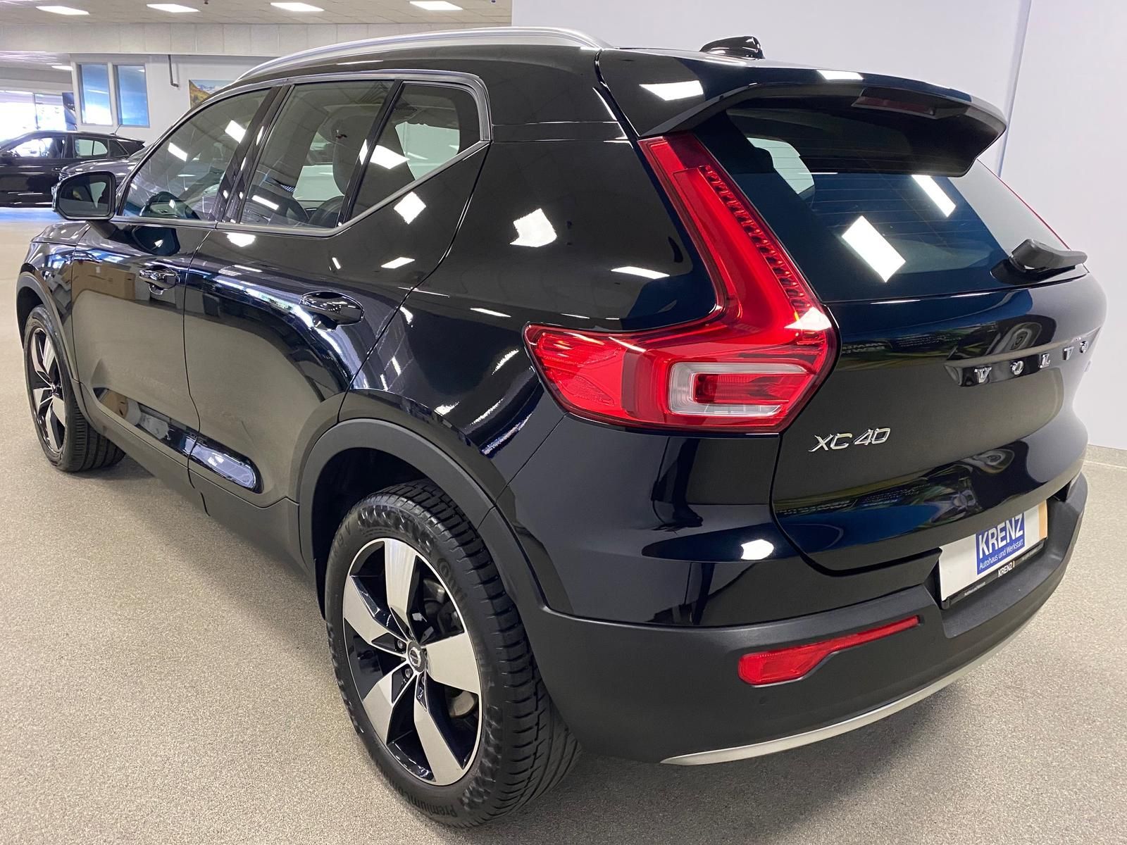 Fahrzeugabbildung Volvo XC40 KLIMA+RFK+PDC+NAVI+SITZHEIZ+4x4+AHK+ALU+LED
