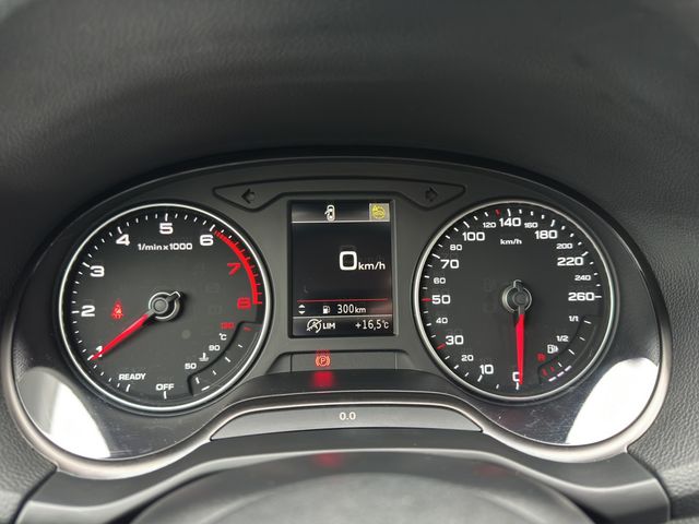 Q2 35 1.5 TFSI S line SHZ MATRIX-LED