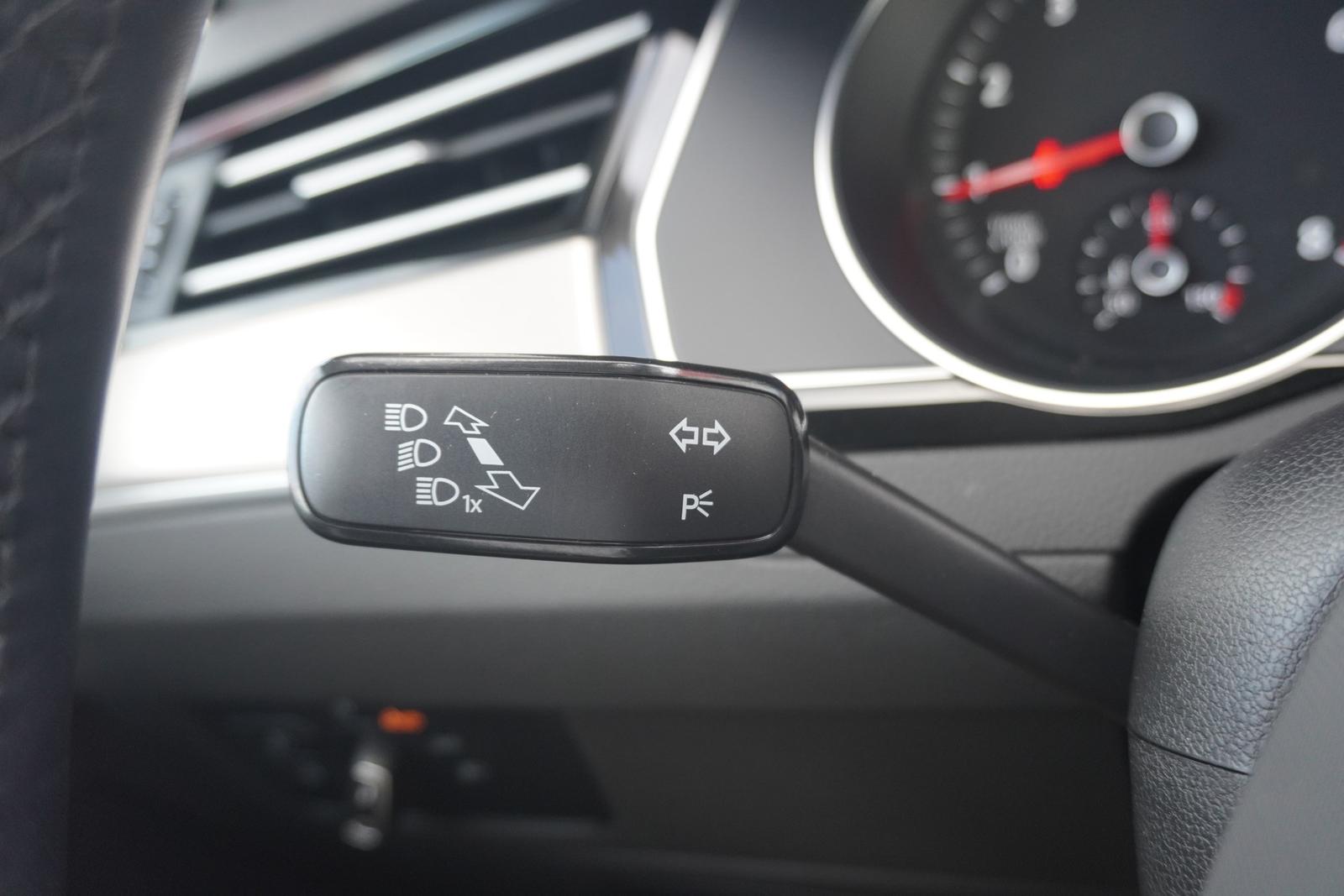 Volkswagen Passat 1.5 TSI Elegance LED Sitzheizung, миниатюра 18