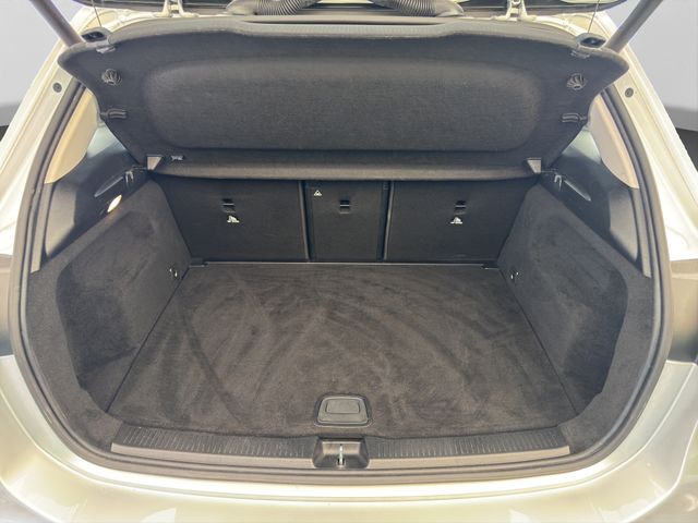 Fahrzeugabbildung Mercedes-Benz B 180 Automatik+LED+Kamera+Navi+Spur+MBUX