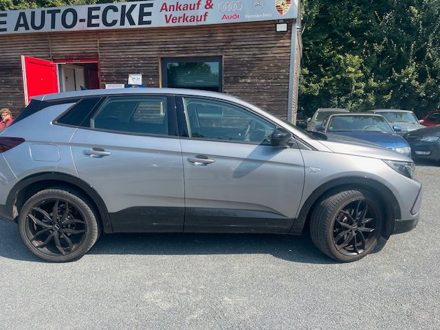 Fahrzeugabbildung Opel Grandland 1.2 Turbo GS-Line