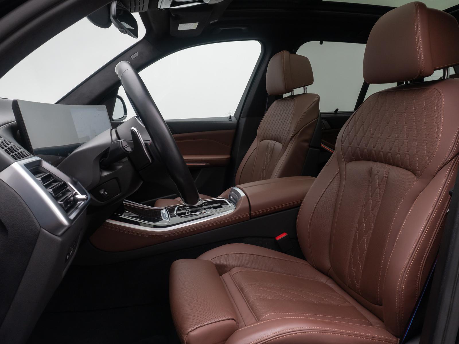 BMW X5 M60i SkyLoung 360° H/K Massage Individual 22"
