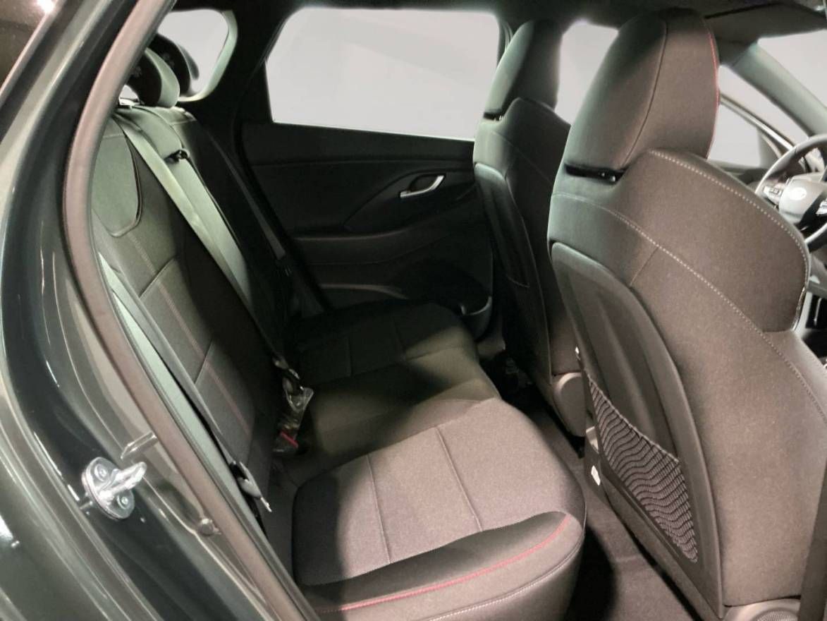 Fahrzeugabbildung Hyundai i30 Kombi (MY26) 1.6 T-GDI (150 PS) 7-DCT N Line