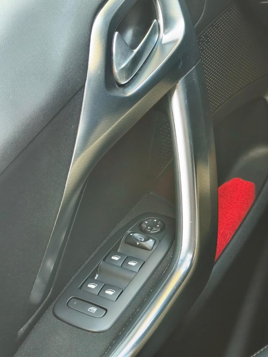 Peugeot 2008 Allure PureTech 110 Stop&Start Allure