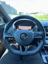 Skoda Karoq 2.0l TDI DSG 4x4 SPORTLINE LED AHK Kamera - Skoda Karoq von privat