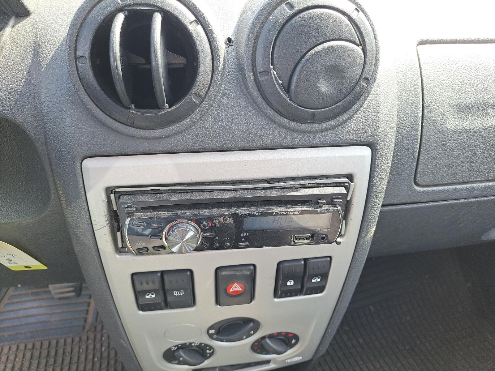 Dacia Logan 2007 — photo 14