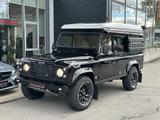 Land Rover Defender 110" Station Wagon 2,5 Td5 / 5 Zylin... - gebrauchte Land Rover Defender aus dem Jahr 2006
