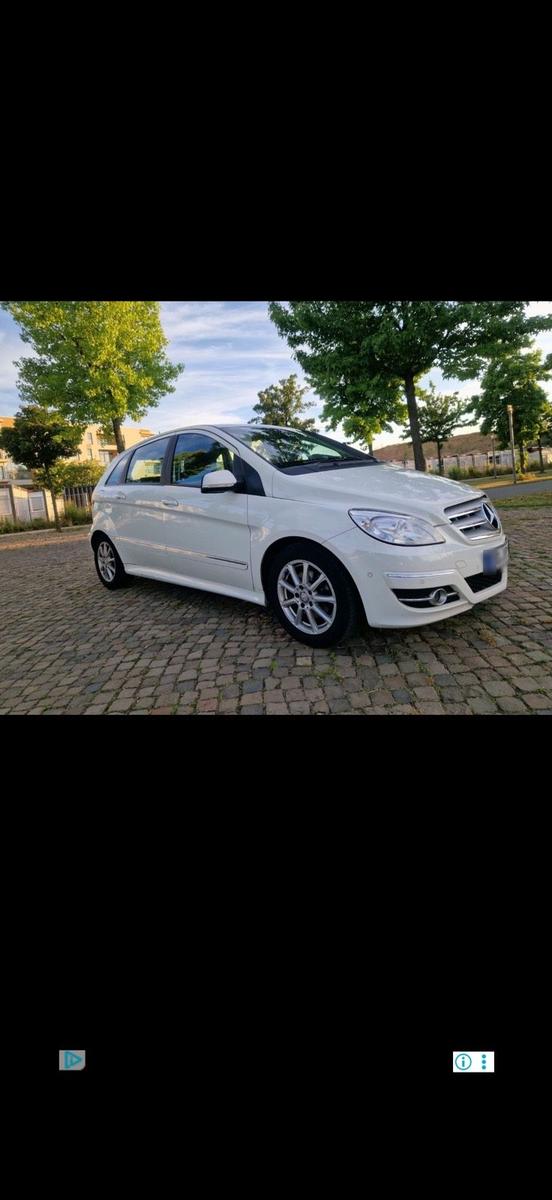 Mercedes-Benz B 180