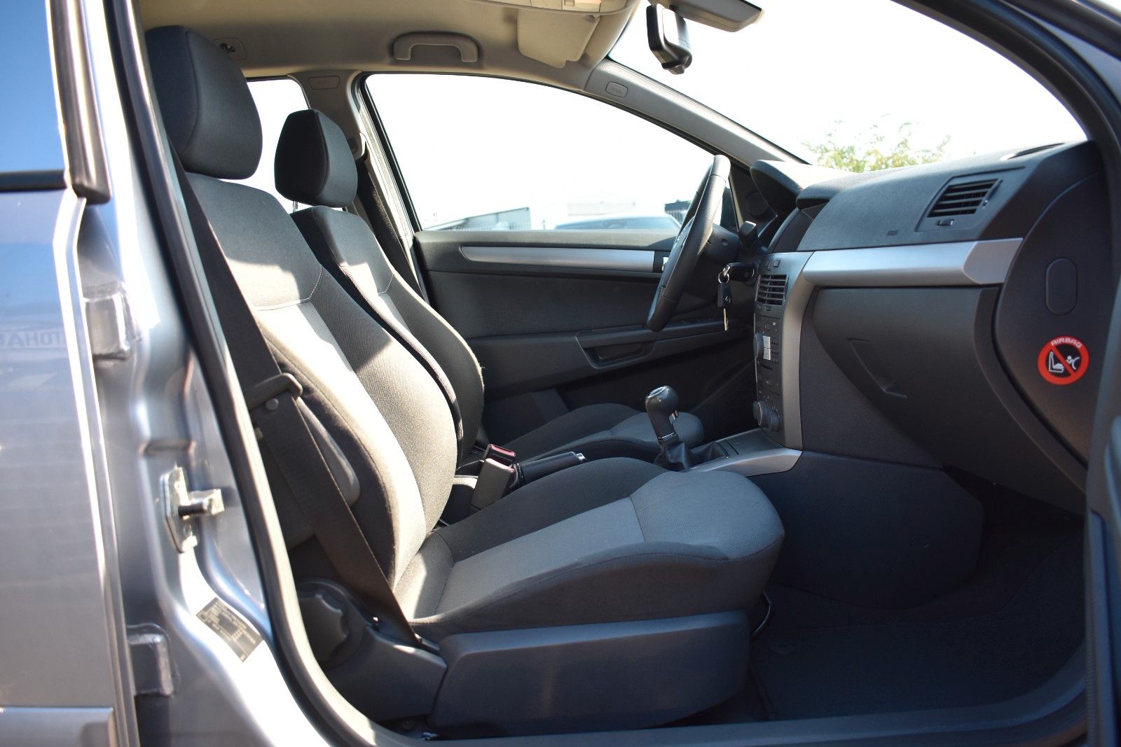 Fahrzeugabbildung Opel Astra H Caravan Edition TEMPOMAT/KLIMA/PDC