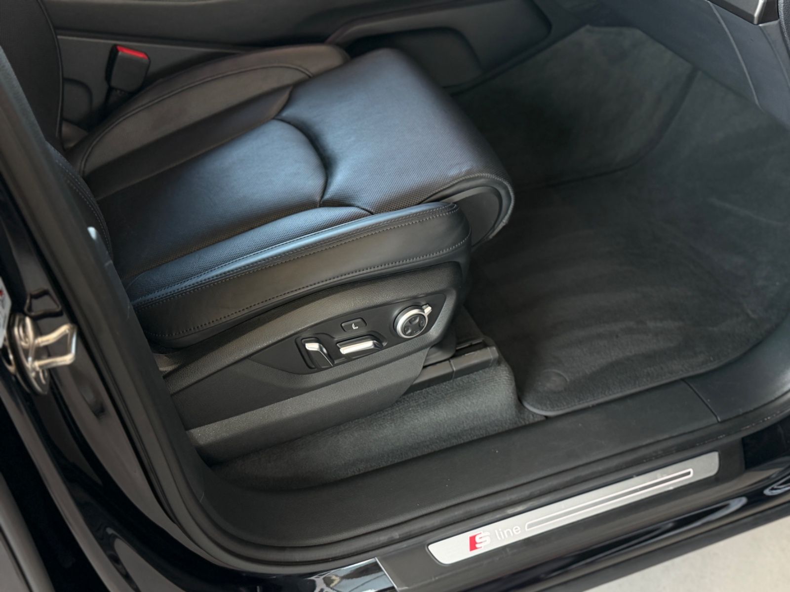 Q7 50 TDI quattro S-Line Softclose 7-Sitzer HUD